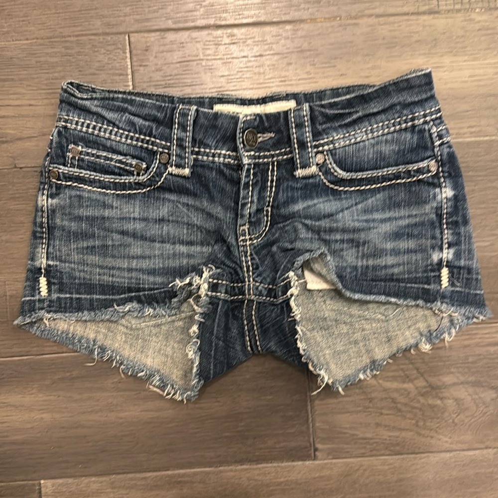 Like New Dark Wash Jean shorts BKE by buckle size 26